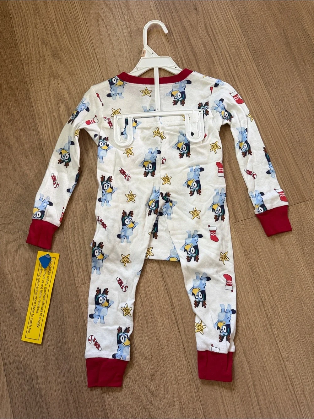 Carter's White Christmas Bluey Print Pajama Set with Red Trim Size 2T NEW!